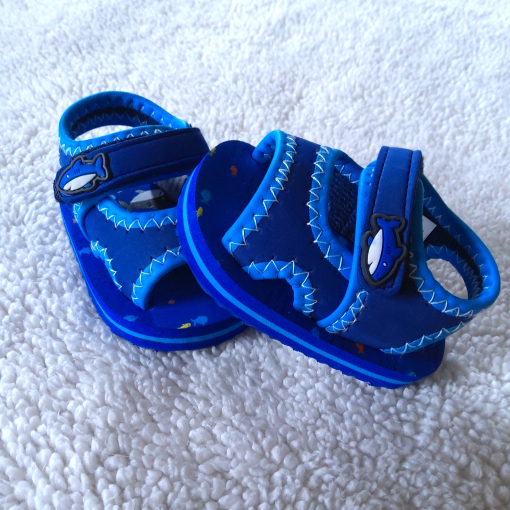 🎯 3 FOR $10🎯 Shark Baby Sandals